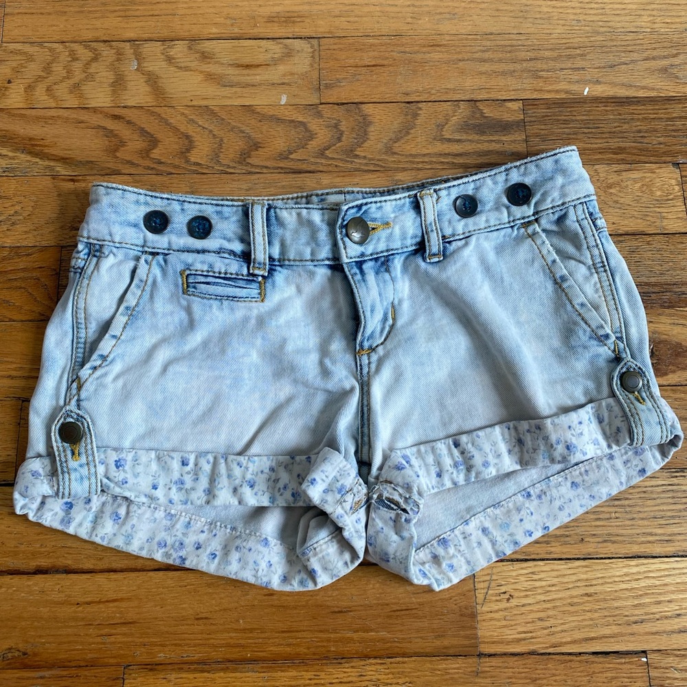 Free People denim shorts size 25